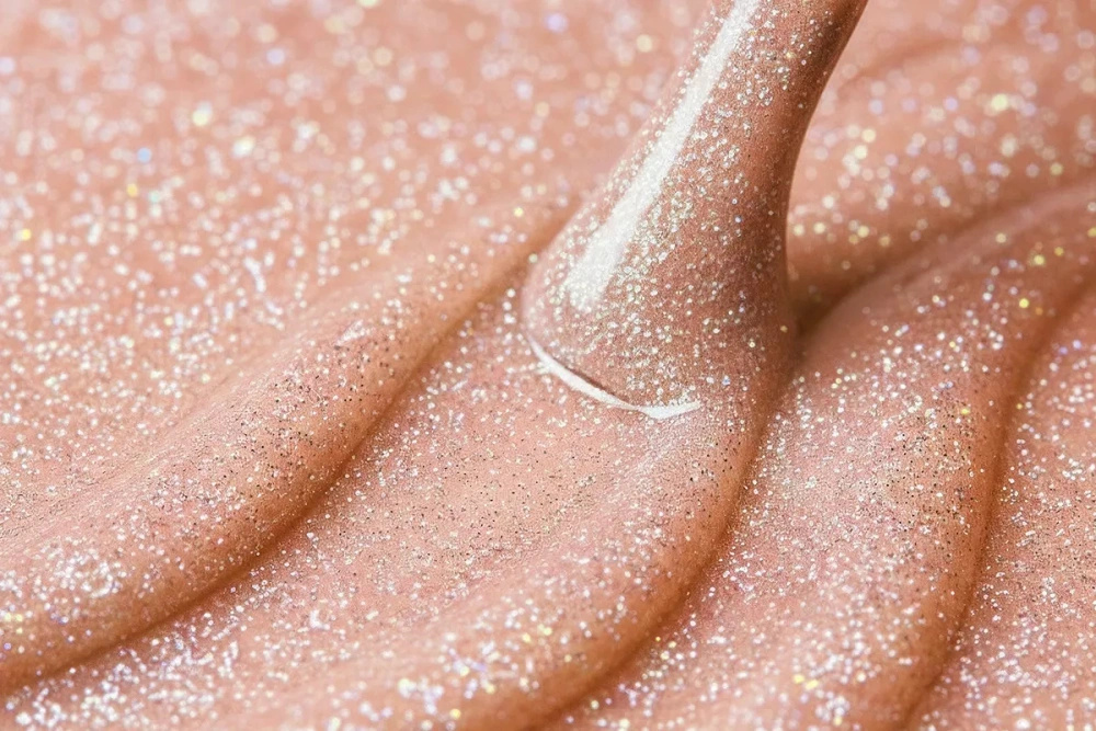 Victoria Vynn Mega Base Cover Cream Hybridbas för overlay 8 ml